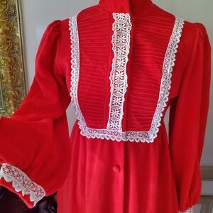 Vintage 60s 70s Fleece Nightgown Robe